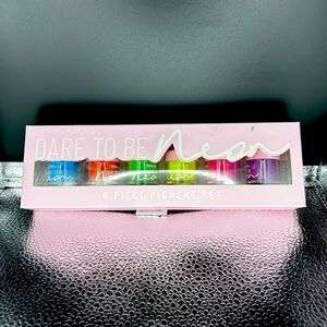 Beauty Creations Neon Pigments NEW + Dare to Be White Priner